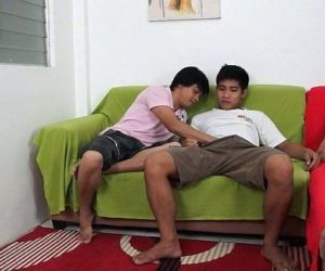 Asiático gay a la mierda