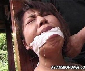Tied up mature Asian cougar to a house beam - 7 min