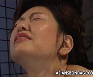 Gros seins japonais Poussin dans chaud La cire Bdsm action - 6 min