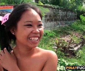 Naughty Asian Amateur Blows Her First Foreigner - 4 min HD